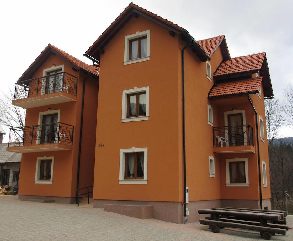 Apartments Manjan Krasno Polje Eksteriør billede